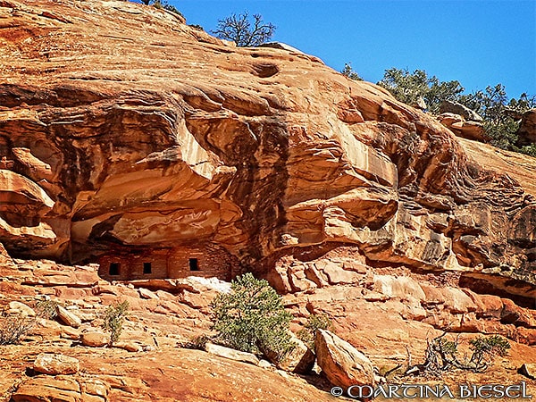 Fallen Roof Ruin view