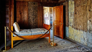 Fort Ross simple bedroom