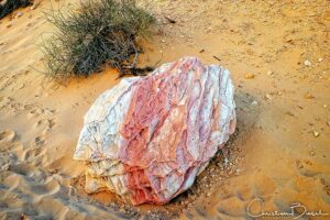 Boxed rock, Rainbow Vista, Valley of Fire